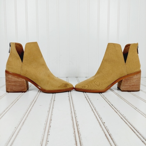 Bp Brynne Tan Suede Block Heel Pointy Toe Ankle Booties K61 - Picture 7 of 11
